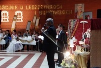 Dzieci i jury w czasie konkursowych zmagań