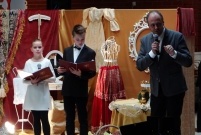 Dzieci i jury w czasie konkursowych zmagań