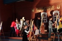 Dzieci i jury w czasie konkursowych zmagań