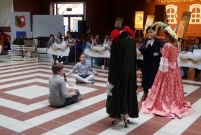 Dzieci i jury w czasie konkursowych zmagań