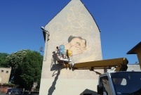 Artystka w czasie pracy