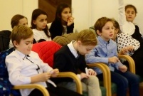 Uczniowie klasy IIIb z SP9 w leszczyńskim Ratuszu