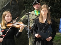 Uroczystości pod Pomnikami Pamięci Ofiar Katynia i Matek Katyńskich