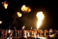 Pokaz Fire Show z MCP Alternatywa na oficjalne przekazanie nowej fontanny w Parku Jonstona