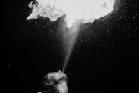 Pokaz Fire Show z MCP Alternatywa na oficjalne przekazanie nowej fontanny w Parku Jonstona