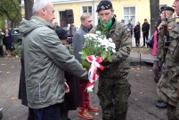 Uroczystości patriotyczne pod tablicą rozstrzelanych