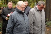 Uroczystości patriotyczne pod tablicą rozstrzelanych