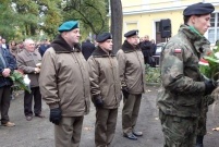 Uroczystości patriotyczne pod tablicą rozstrzelanych