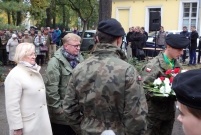 Uroczystości patriotyczne pod tablicą rozstrzelanych