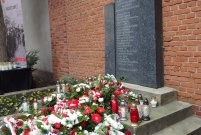 Uroczystości patriotyczne pod tablicą rozstrzelanych