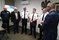 Spotkanie ze strażnikami, którzy uratowali dziewczynkę, miało miesjce w gabinecie Prezydenta Miasta Leszna