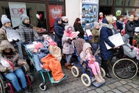 Serca-poduszki uszyli i podarowali sympatycy Stowarzyszenia Wygraj Siebie