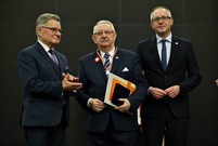 Uroczysta sesja Rady Miejskiej Leszna w auli PWSZ