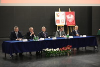 Uroczysta sesja Rady Miejskiej Leszna w auli PWSZ