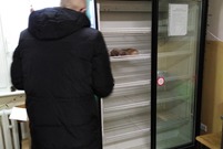 Lodówka dla Głodnych była dziś o godz. 13.00 prawie całkiem pusta