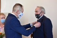 Uroczystość odznaczania par za długie pożycie małżeńskie miała miejsce w leszczyńskim Ratuszu