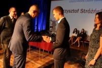WRĘCZENIE WYRÓŻNIEŃ LESZCZYŃSKI LAUR OŚWIATY, 21.06.2017R.