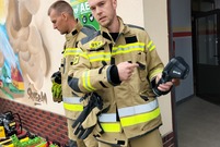 Prezentacja sprzętu strażackiego zakupionego z Budżetu Obywatelskiego Miasta Leszna na rok 2021