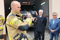 Prezentacja sprzętu strażackiego zakupionego z Budżetu Obywatelskiego Miasta Leszna na rok 2021