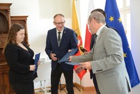 Uroczystość wręczania nagród edukacyjnych miała miejsce w leszczyńskim Ratuszu