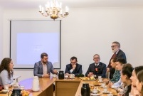 Spotkanie Prezydenta Miasta Leszna ze studentami z Ukrainy i Kazachstanu uczącymi się w PWSZ w Lesznie w ramach Erasmus+