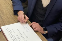 pamiątkowa księga przeznaczona na wpisy dla Pograniczników