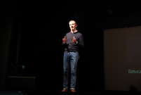 Uroczystość wręczenia stypendiów w sali Miejskiego Ośrodka Kultury