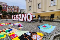 Flagi cechowe przyozdobiły leszczyński Rynek