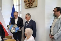 Uroczystość 95. urodzin mjr Joanny Kiący-Fryczkowskiej miały miejsce w leszczyńskim Ratuszu