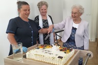 Uroczystość 95. urodzin mjr Joanny Kiący-Fryczkowskiej miały miejsce w leszczyńskim Ratuszu