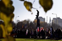 Główne uroczystości święta 11 Listopada odbywały się pod  pod Pomnikiem 200-lecia Konstytucji 3 Maja i Odzyskania Niepodległości.