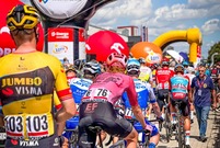 Start 2. etapu Tour de Pologne z Leszna