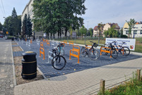 Nowy parking rowerowy przy ulicy Kurpińskiego już gotowy
