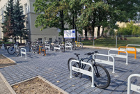 Nowy parking rowerowy przy ulicy Kurpińskiego już gotowy