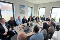 Rada budowy z udziałem urzędników z Leszna, władz miasta, przedstawicieli PKP, firmy Adamietz, firm podwykonawczych oraz Wodociągów Leszczyńskich.