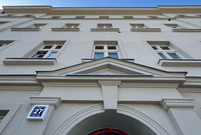 Zmodernizowana kamienica pod adresem  Nowy Rynek 27
