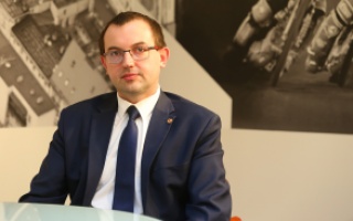 Udany eksperyment językowy w
