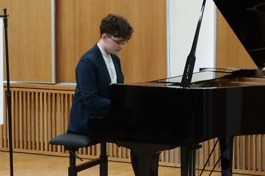 XIII Międzyszkolny Konkurs Pianistyczny 