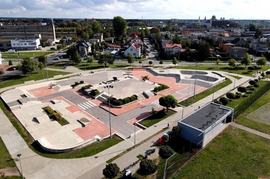 Rusza remont na Skateplazie w Lesznie. Testujemy nową metodę naprawy betonu