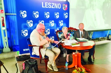 Benefis Adeli Dankowskiej na lotnisku