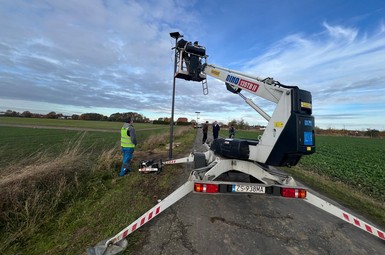 Lampy solarne oświetlają łącznik na Antonińskiej w Lesznie